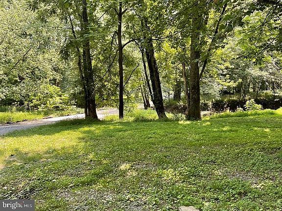 2nd image of 172 Majestic View Ln