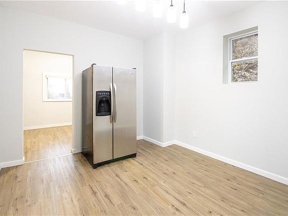 3rd image of 7 Prospect St