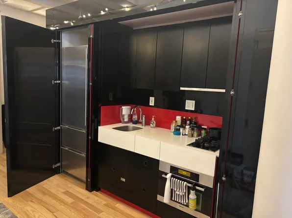 16 West 19th Street image 7 of 27