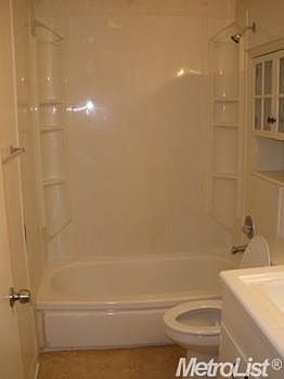4th image of 2306 Thores St