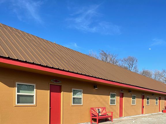 4th image of 2200 N Osage Ave #4
