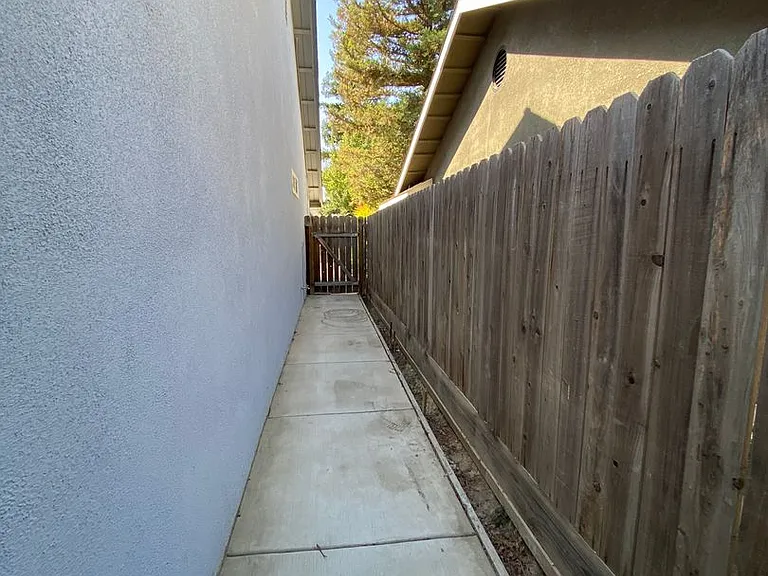 934 N Kent St — Photo 35