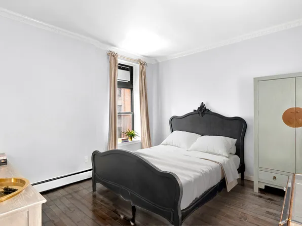 14 Prince Street image 4 of 5