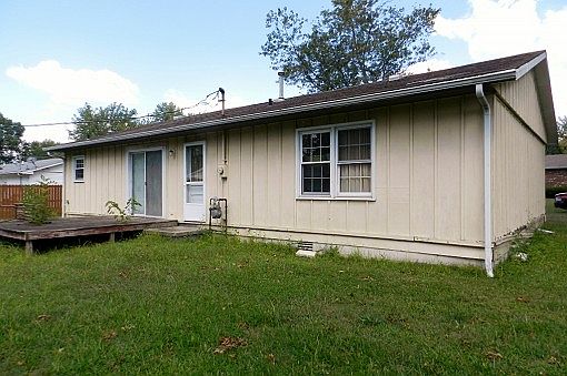 2nd image of 1312 Meadow Pl