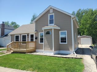 53 N Walnut St, Manteno, IL 60950