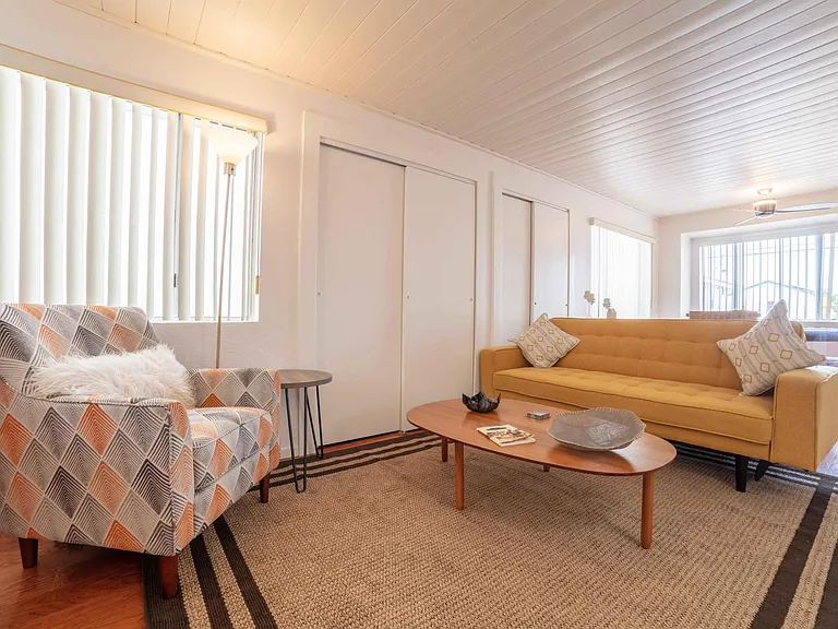 611 Monterey Blvd — Photo 4