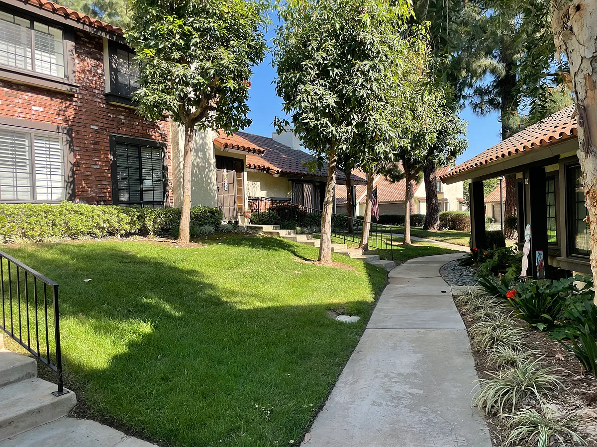 Building Photo - 803 S San Carlos Ct