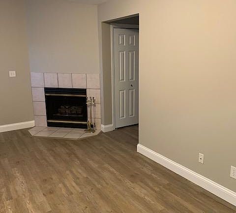 Front Room / Fireplace