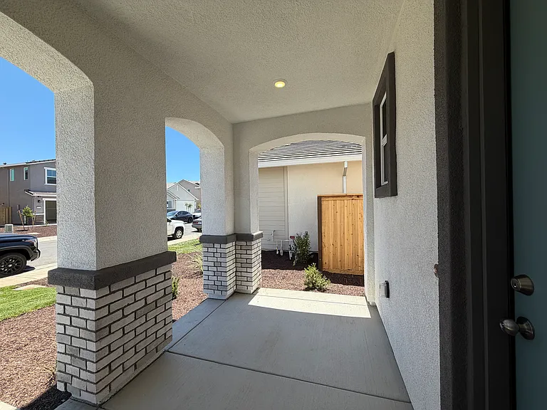 8363 Valpane Way — Photo 6