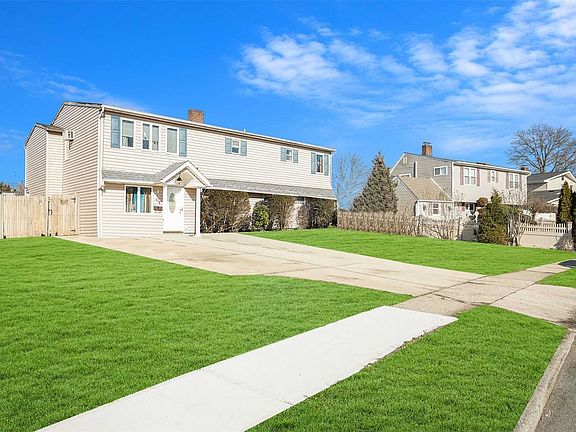 3rd image of 31 Pewter Ln