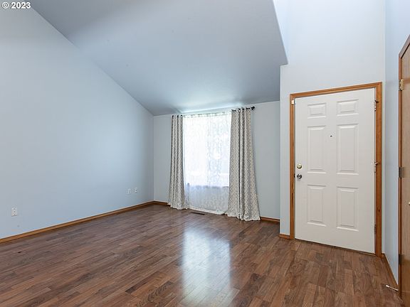 5th image of 18519 SE 20th Way