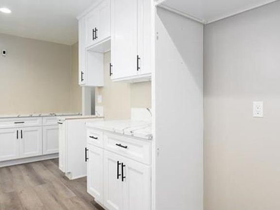 5th image of 2718 Saturn Ave Unit B