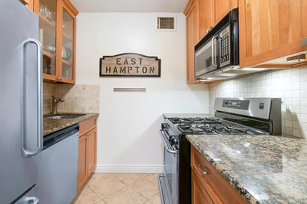 Sold by William Raveis Real Estate | media 21