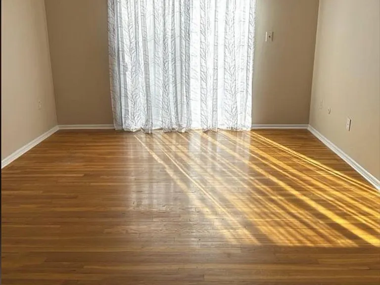909 Silver Ct — Photo 6