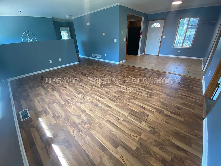 1201 Lafayette Ave — Photo 5