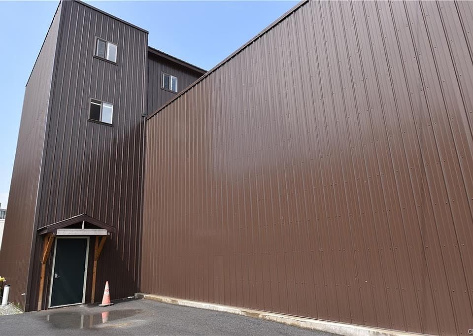 1st image of 170 Court St #3