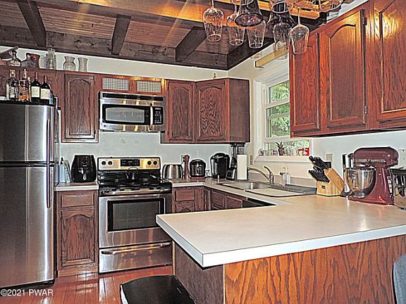 2nd image of 1032 Rolling Hills Dr