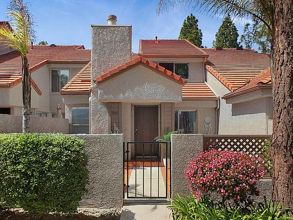 3rd image of 1149 N Via Colinas