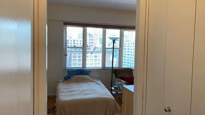 Rented by R New York | media 10