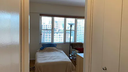 Rented by R New York