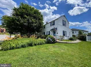 5852 14th Rd N, Arlington, VA 22205