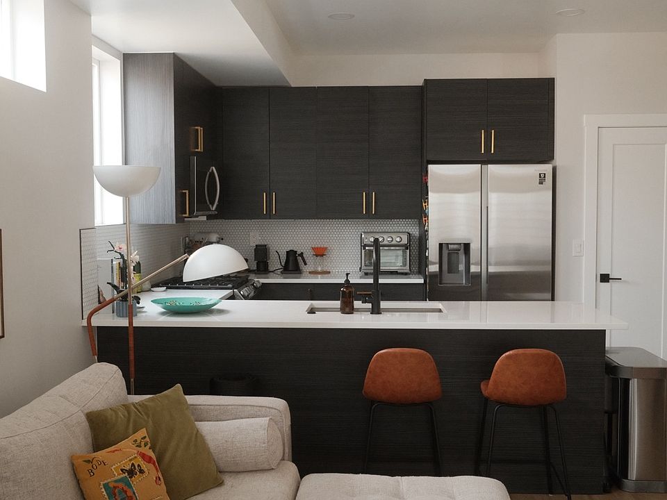 1st image of 1411 N Knox Ct #2