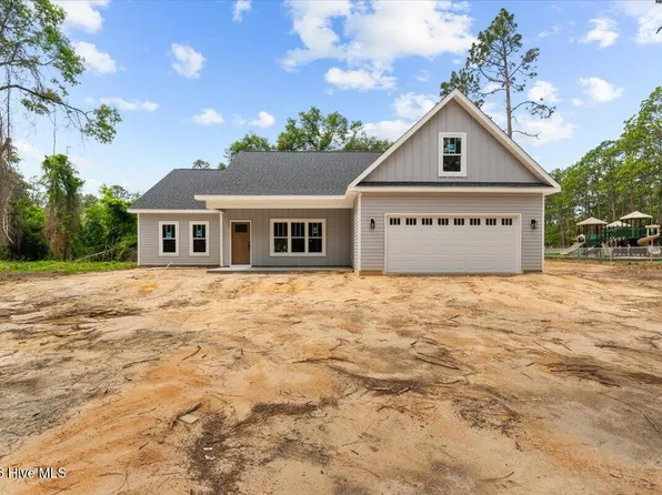439 E Philadelphia Avenue, Pinebluff, NC 28373