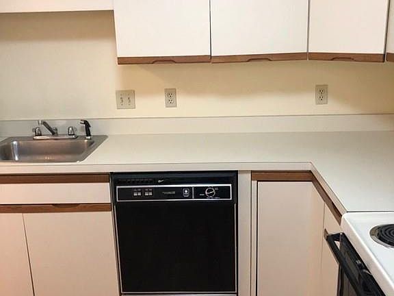 4th image of 90 Sea St APT 127