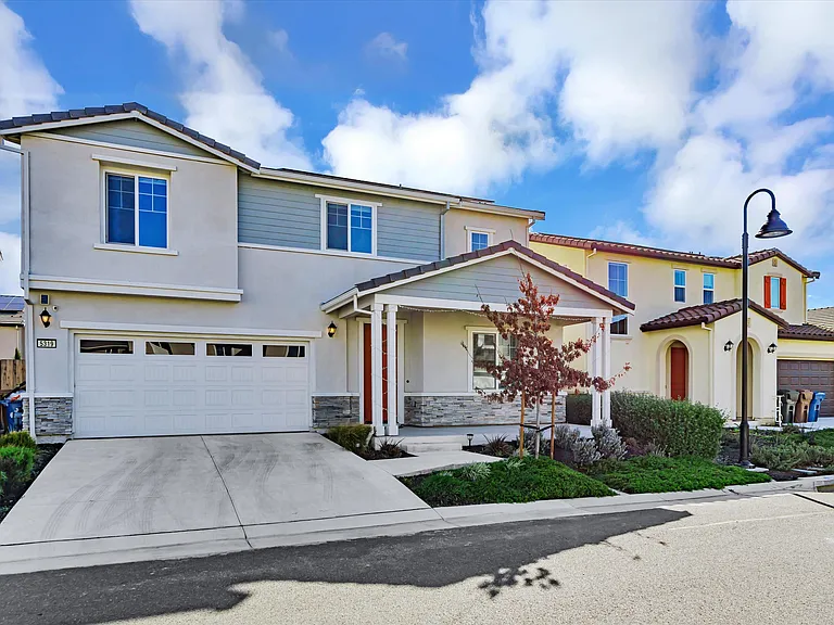 5319 Hames Valley Ln — Photo 2