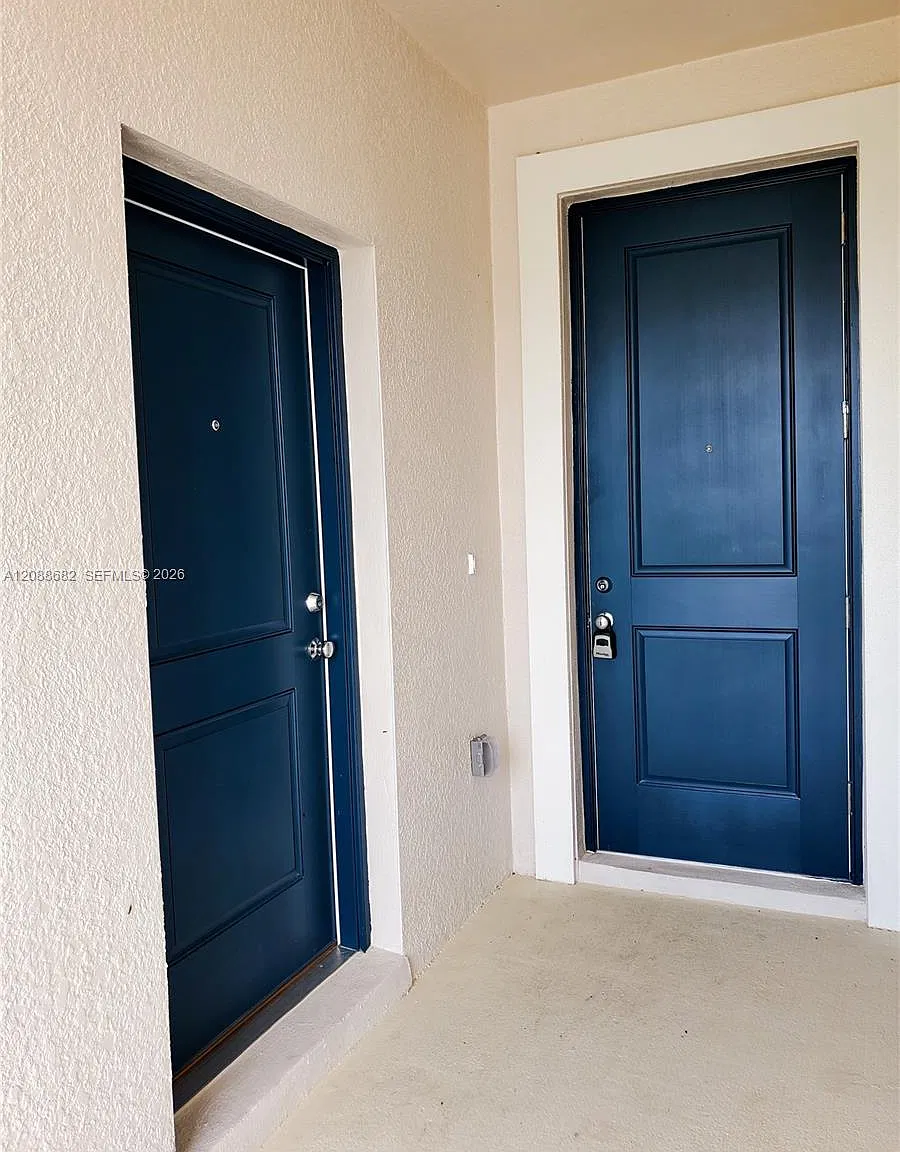 5 bed, 3.0 bath, $2,400 — Photo 4
