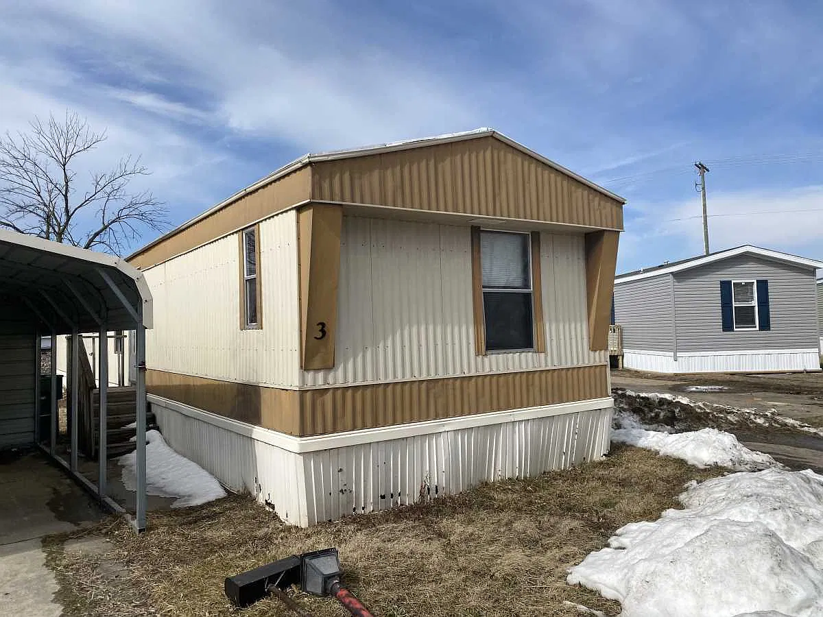 3 bed, 1200 sqft, $1,000 — Photo 2