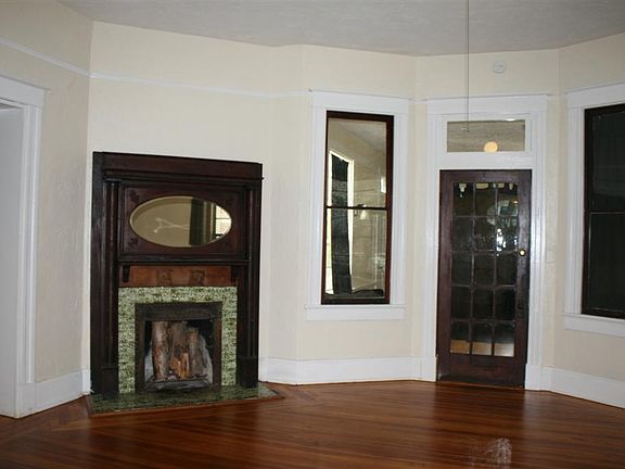 3rd image of 416 NE 2nd Ave