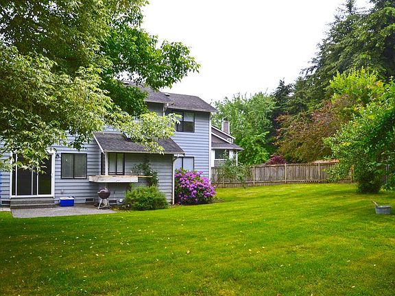 2nd image of 2933 210th St SW