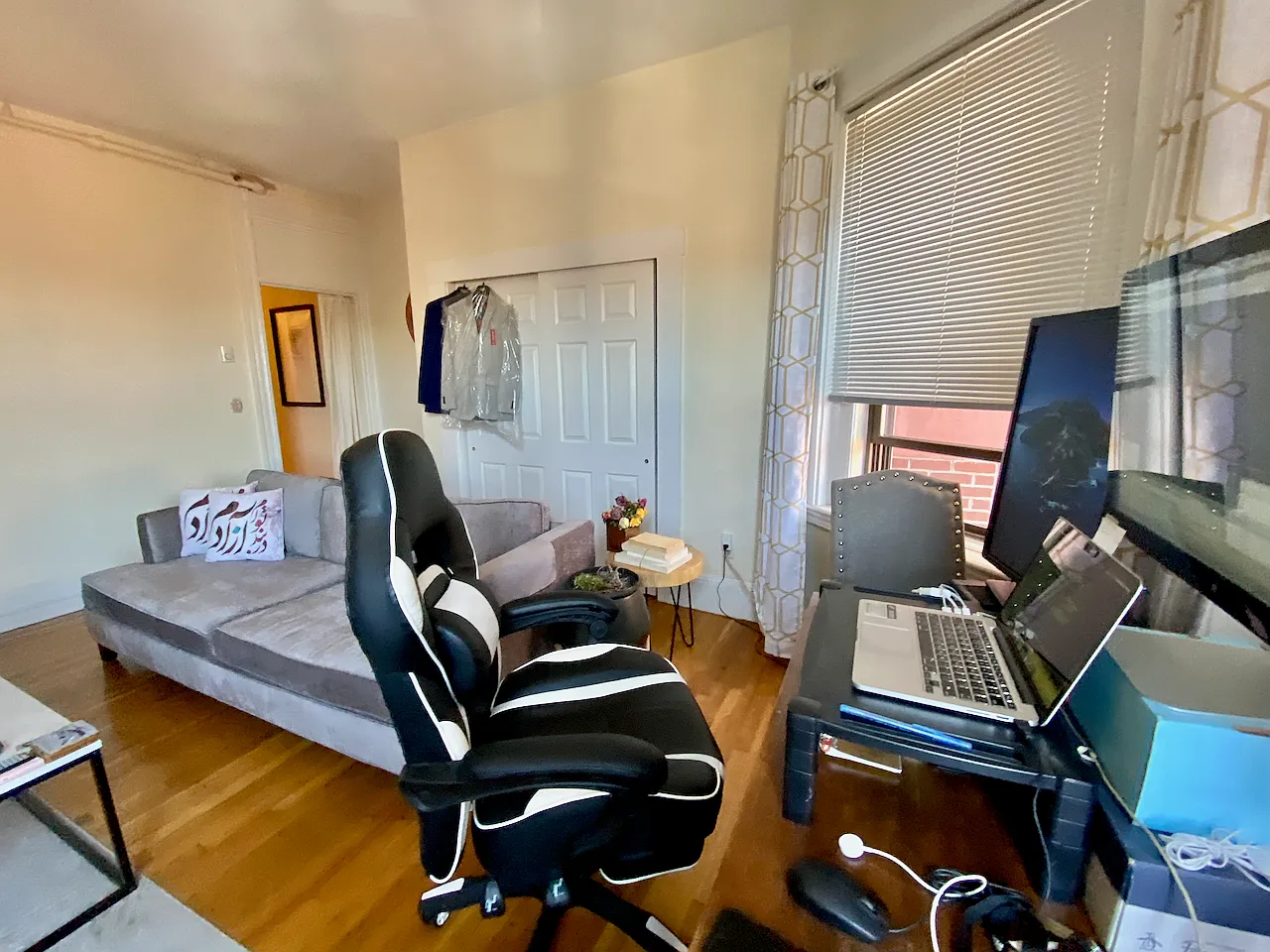 1 bed, 550 sqft, $3,200 — Photo 4