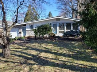 130 Brooklawn Dr, Rochester, NY 14618