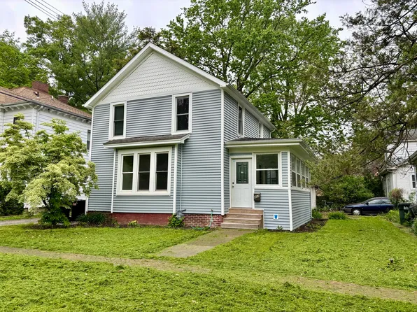 403 S McCullough St, Urbana, IL 61801