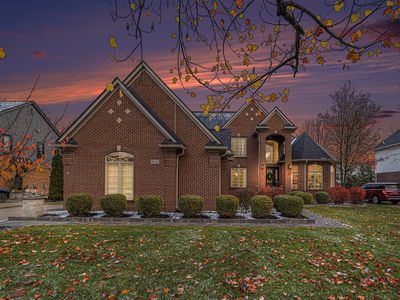 562 Springview Dr, Rochester, MI, 48307