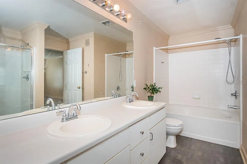 2 bed, 1050 sqft, $1,500 — Photo 2