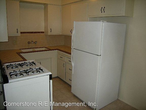 4th image of 260 S Oakland Ave APT 09
