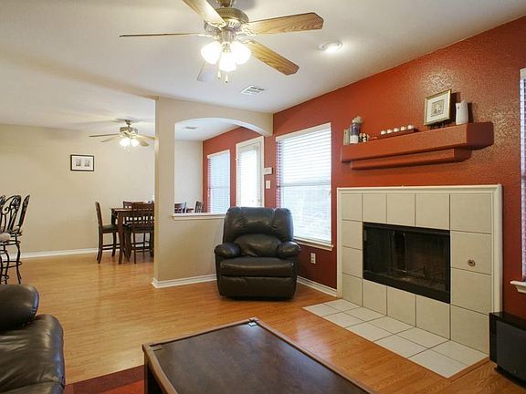 4th image of 801 Jockey Club Ln
