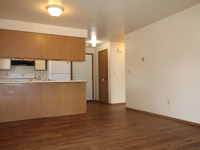Pineridge Apartments — Photo 19