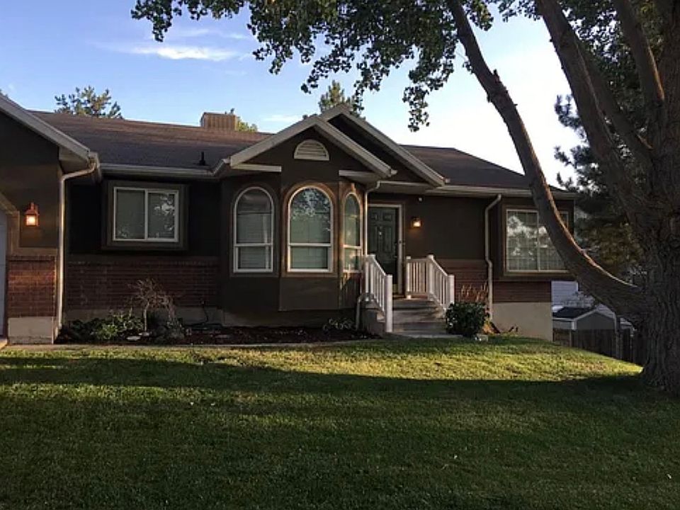 1st image of 926 E Riparian Dr #2