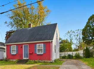 81 Sprague Ave E, Riverside, RI 02915