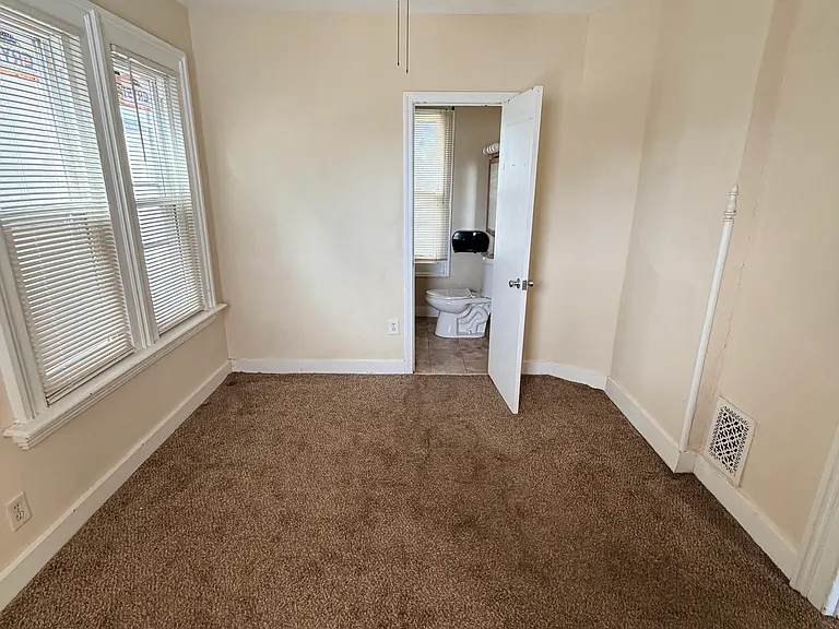 224 Lloyd St #1 — Photo 12