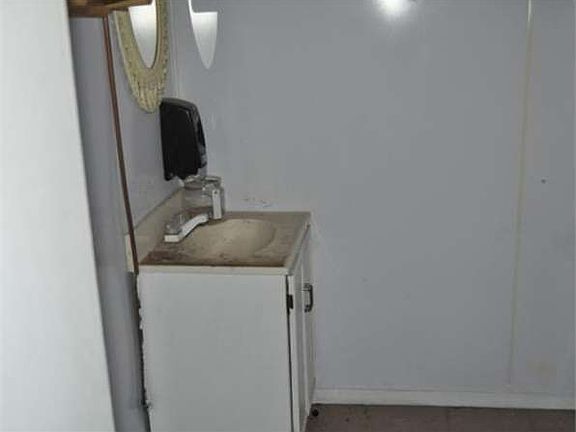 4th image of 93 Bannock St