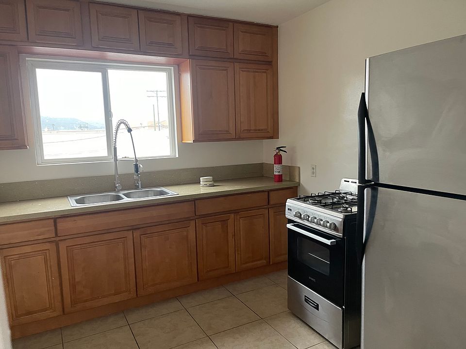 1st image of 549 W Colorado St #1/2