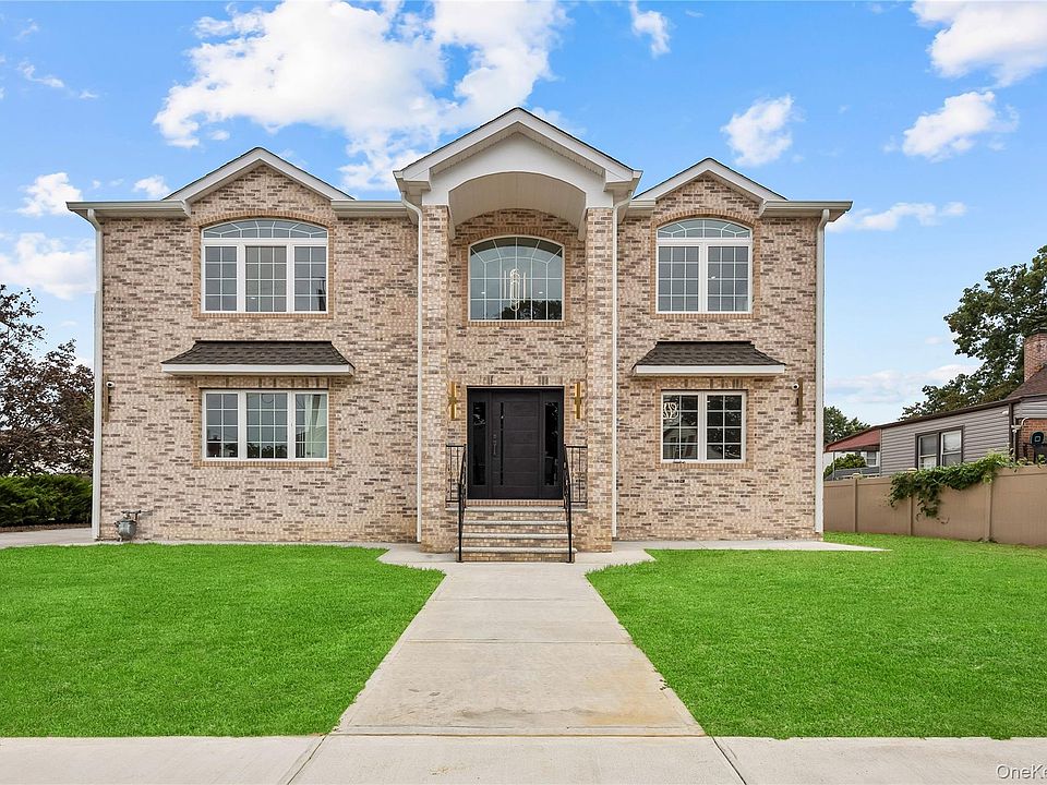 1st image of 311 Lyon Street