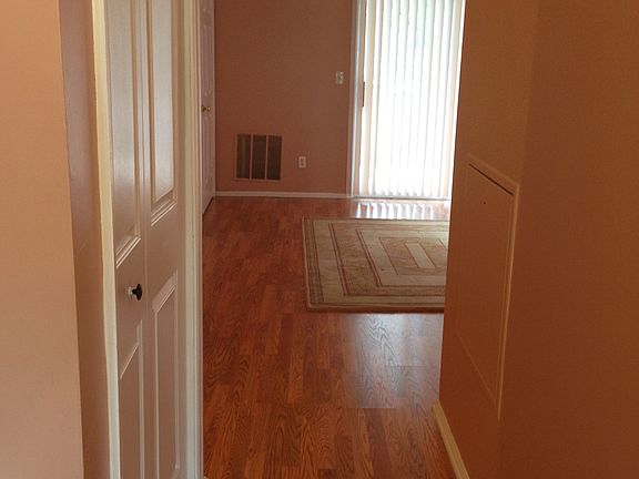 3rd image of 61 Tanglewood Ct