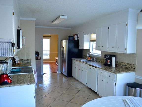 2nd image of 284 Ashbrook Dr