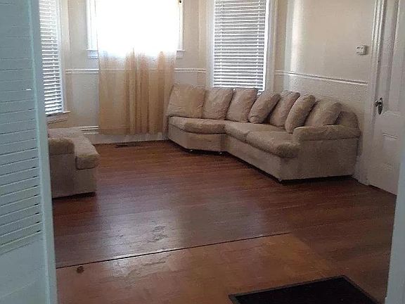 2nd image of 2312 Northglen St